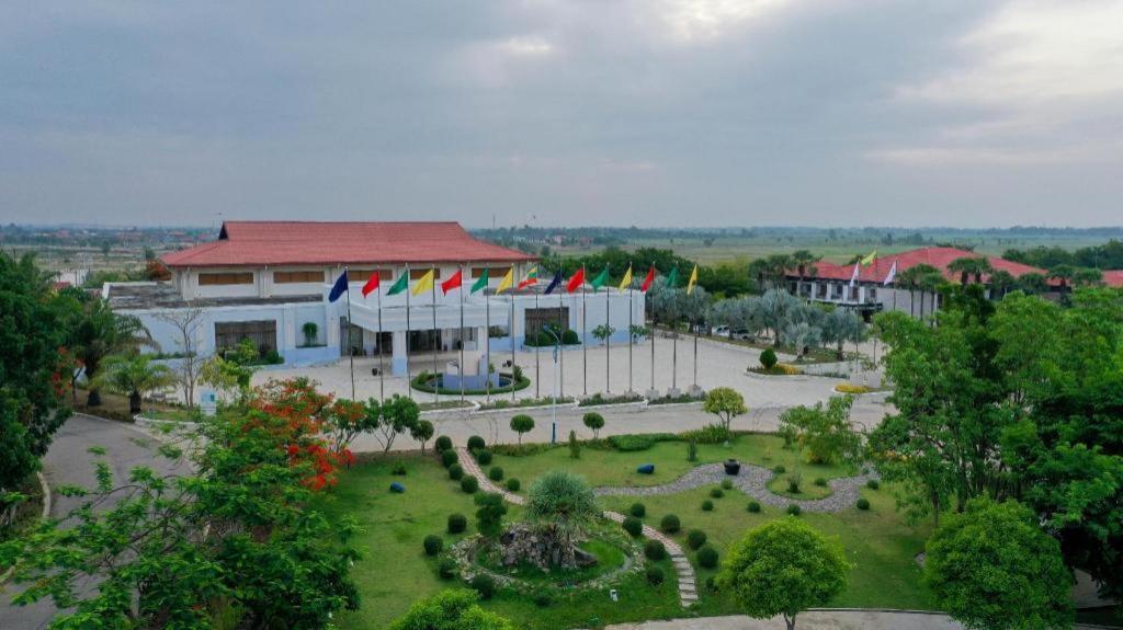 Hotel Max Nay Pyi Taw Naypyidaw ภายนอก รูปภาพ
