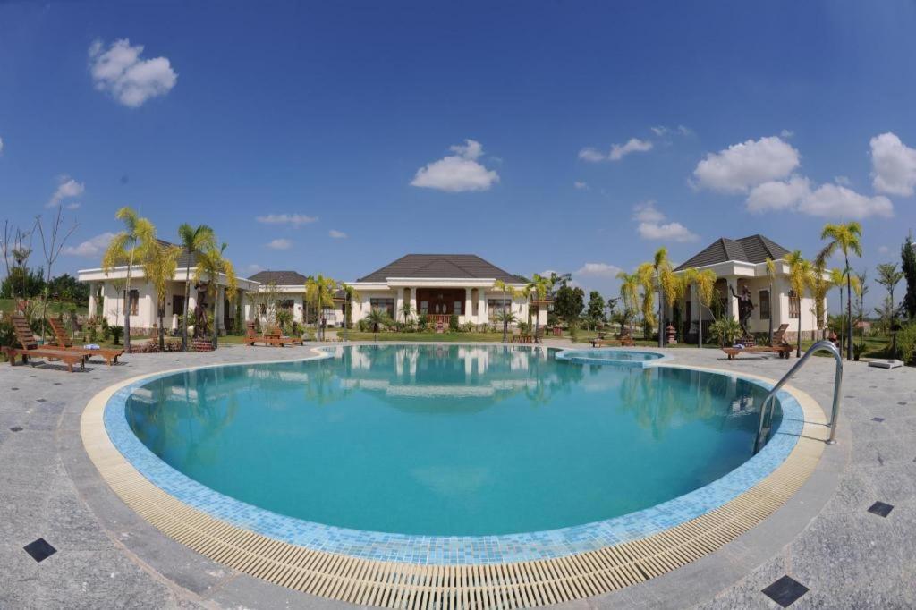 Hotel Max Nay Pyi Taw Naypyidaw ภายนอก รูปภาพ