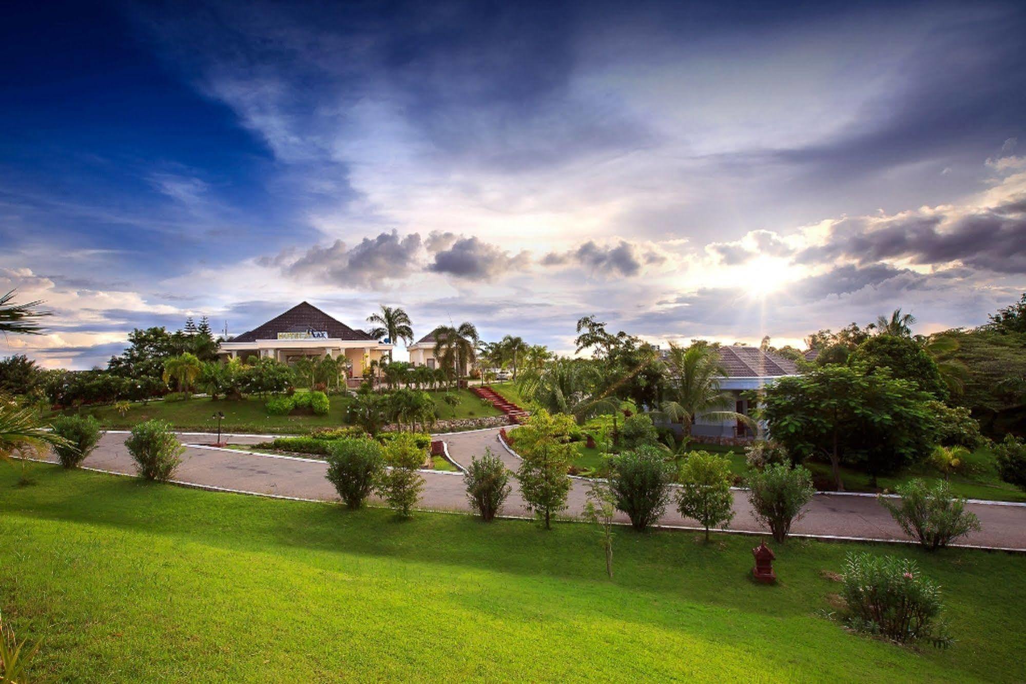 Hotel Max Nay Pyi Taw Naypyidaw ภายนอก รูปภาพ