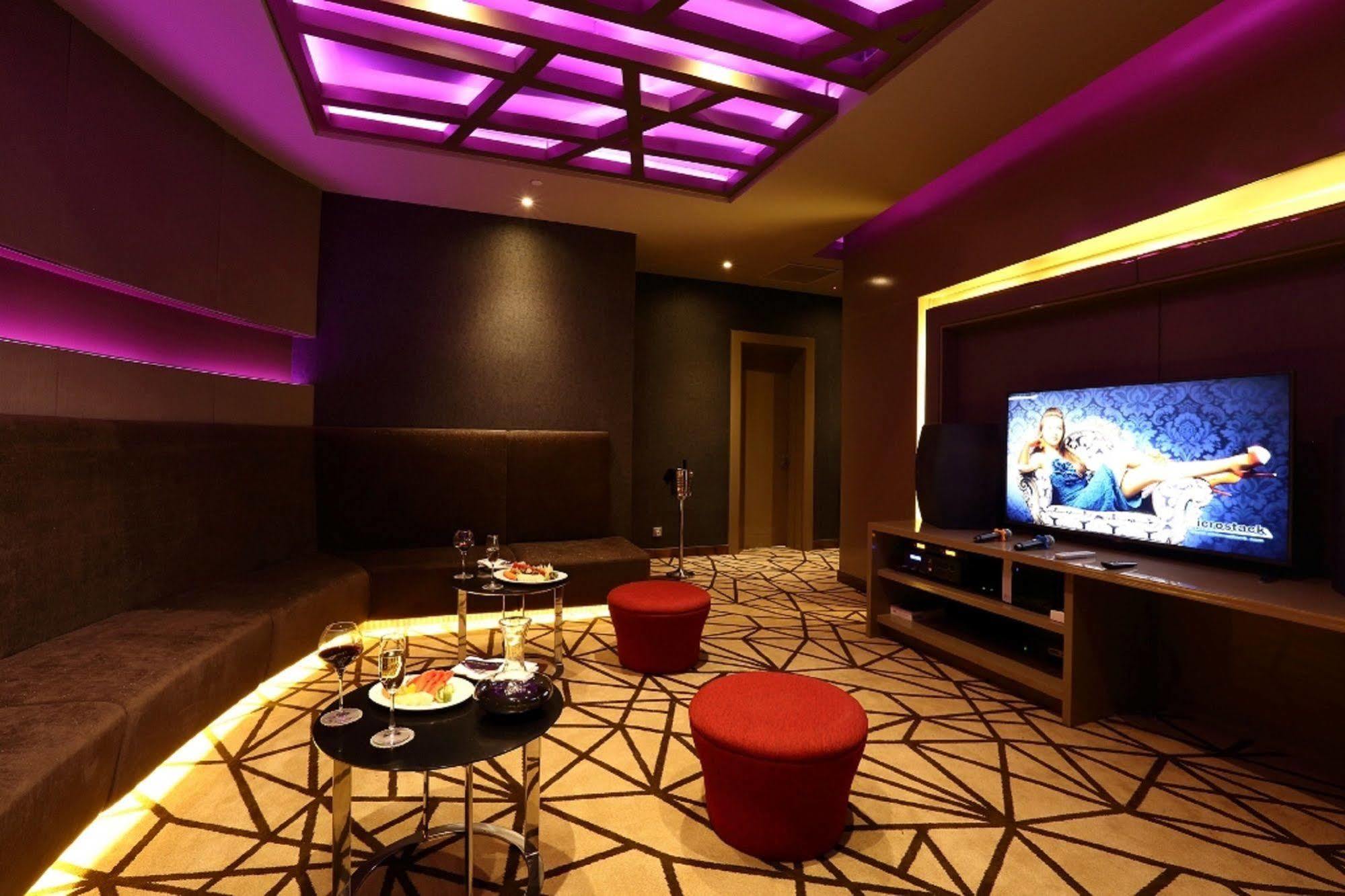 Hotel Max Nay Pyi Taw Naypyidaw ภายนอก รูปภาพ